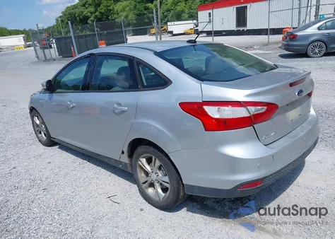 2014 Ford Focus Se z USA, uszkodzony, nr VIN 1FADP3F24EL190520